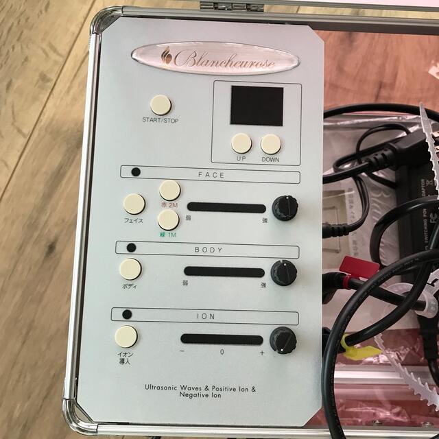 美顔器 ブランシュローズ 美容/健康 美顔器 ブランシュローズ 美容/健康