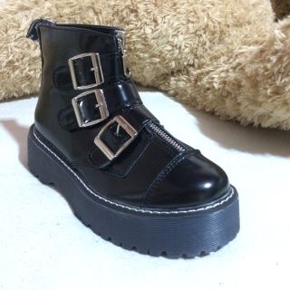 Dr.Martens アギネスディーンコラボ