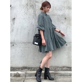 ザラ(ZARA)のZara ティアードワンピース　グリーン　L(ミニワンピース)