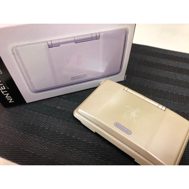 ニンテンドーDS本体 ミュウエディション ポケモンセンター限定 (希少品)