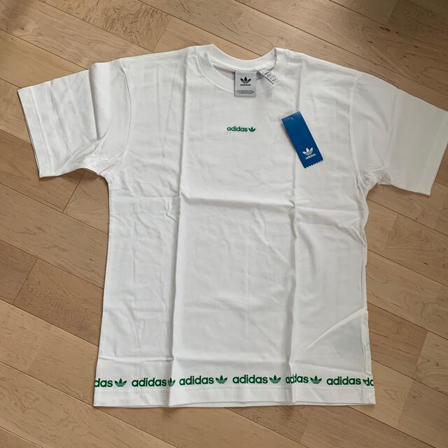 adidas(アディダス)のアディダス　リニア　ロゴ　リピート　トレフォイル　白　Tシャツ　L メンズのトップス(Tシャツ/カットソー(半袖/袖なし))の商品写真