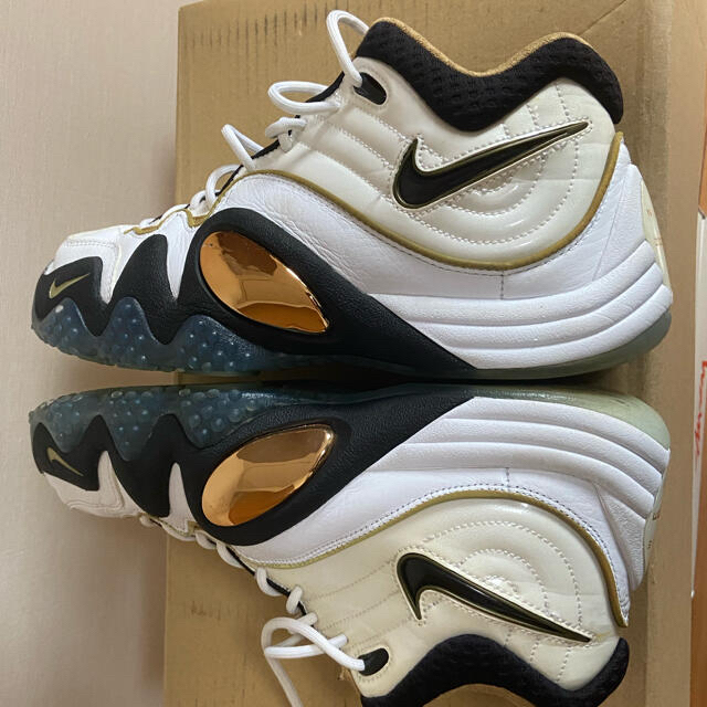 NIKE(ナイキ)のNIKE ZOOM UPTEMPO V PREMIUM メンズの靴/シューズ(スニーカー)の商品写真