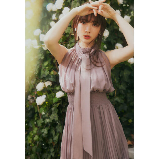 Herlipto Pleated Chiffon RibbonMidiDress レディースのワンピース(ロングワンピース/マキシワンピース)の商品写真