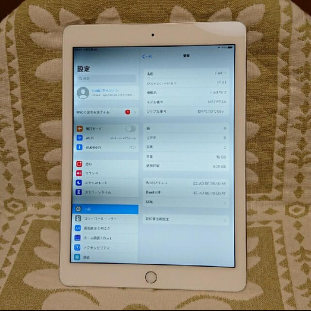 Apple(アップル)のiPad air2 16GB Wi-Fiモデル Silver スマホ/家電/カメラのPC/タブレット(タブレット)の商品写真