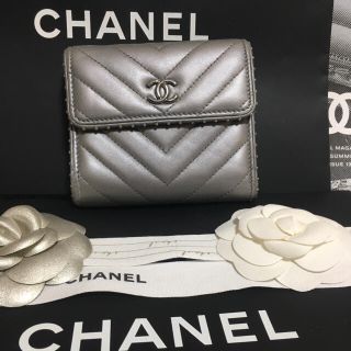 シャネル(CHANEL)のkabu様専用♡美品♡ シャネル Vステッチ 三つ折り財布 スタッズ 正規品(財布)