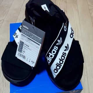 アディダス(adidas)の●RM様取り置きadidasサンダル💕半額以下￥箱無値引可愛いです🤩(サンダル)