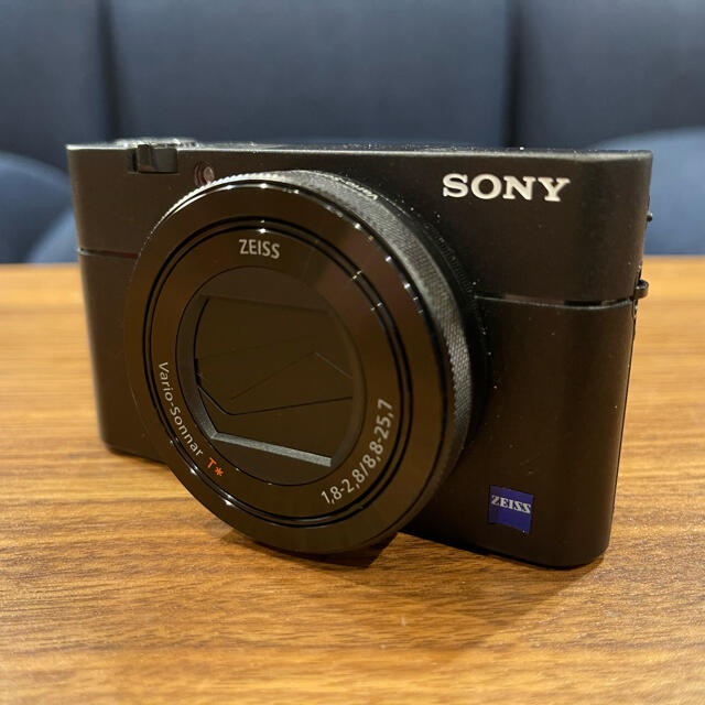 SONY(ソニー)のSONY Cyber−Shot RX DSC-RX100M5 スマホ/家電/カメラのカメラ(コンパクトデジタルカメラ)の商品写真