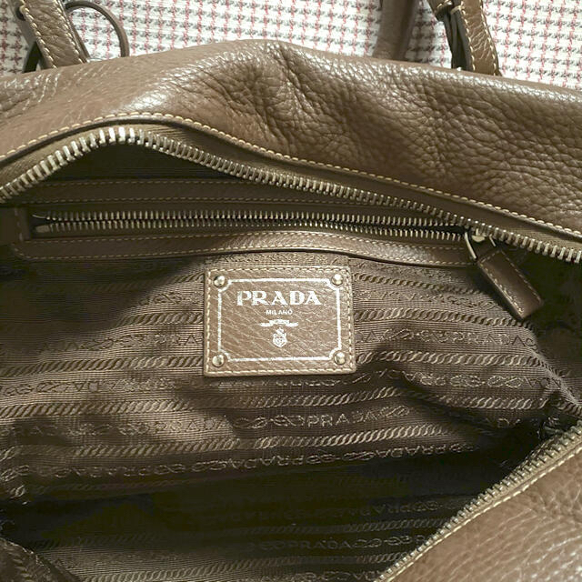 PRADA プラダ　ハンドバッグ　ロゴ型押し 3