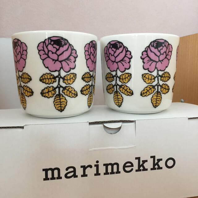 marimekko(マリメッコ)の☆新品未使用☆ マリメッコ  ラテマグ  ヴィヒキルース ピンク 2個セット インテリア/住まい/日用品のキッチン/食器(食器)の商品写真