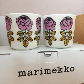 マリメッコ(marimekko)の☆新品未使用☆ マリメッコ  ラテマグ  ヴィヒキルース ピンク 2個セット(食器)