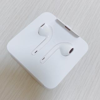 アップル(Apple)の【値下げしました！！】Apple純正イヤホン(ヘッドフォン/イヤフォン)