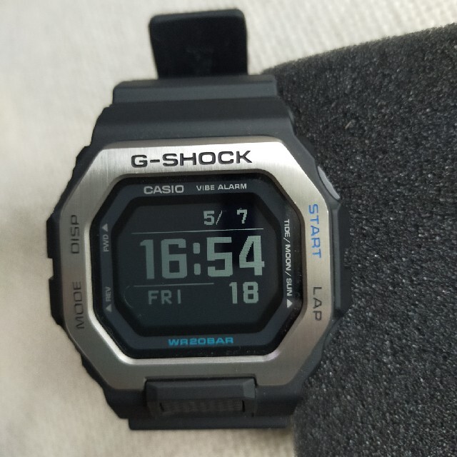 G-SHOCK(ジーショック)のG-SHOCK　GBX-100-1JF　G-LIDE メンズの時計(腕時計(デジタル))の商品写真