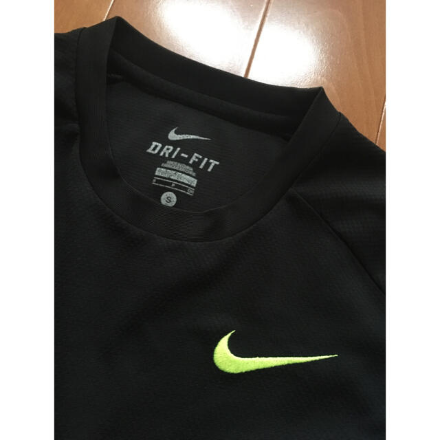 NIKE(ナイキ)のNIKE ナイキ メンズTシャツ　Sサイズ メンズのトップス(Tシャツ/カットソー(半袖/袖なし))の商品写真