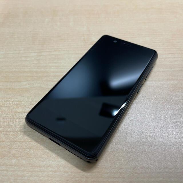 Apple(アップル)の（美品）楽天mini 楽天ミニ ブラック 付属品完備 スマホ/家電/カメラのスマートフォン/携帯電話(スマートフォン本体)の商品写真