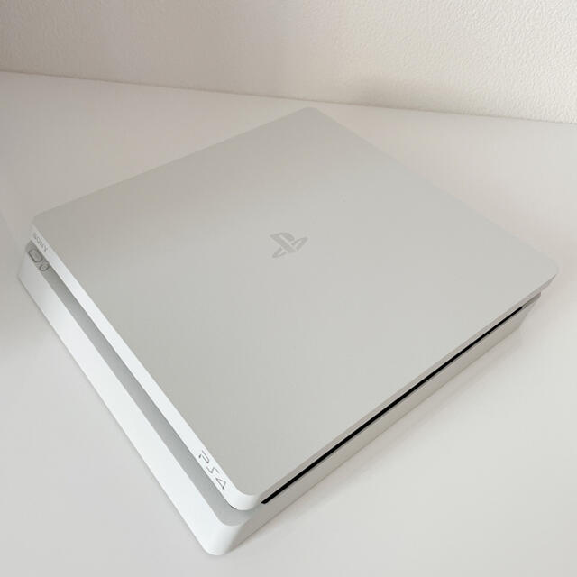 PlayStation4(プレイステーション4)のSONY PlayStation4 本体 CUH-2200AB02 エンタメ/ホビーのゲームソフト/ゲーム機本体(家庭用ゲーム機本体)の商品写真