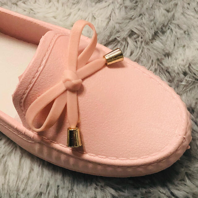 PVCシューズ ピンク リボン 楽々 靴 防水 防滑 軽量 レディースの靴/シューズ(ローファー/革靴)の商品写真