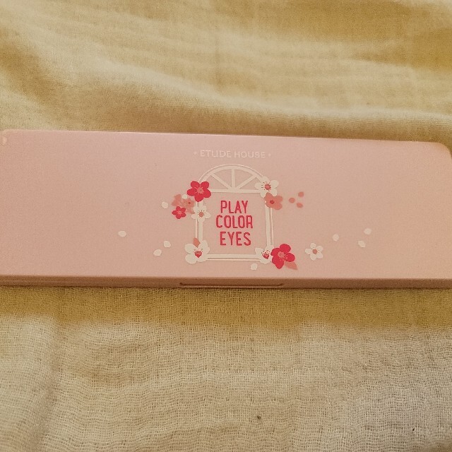 ETUDE HOUSE(エチュードハウス)のETUDE HOUSE play color eyes CherryBlosso コスメ/美容のベースメイク/化粧品(アイシャドウ)の商品写真