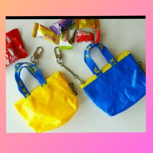 IKEA(イケア)のイケア♪黄と青色の2個♪　IKEA　クノーリグ　可愛い　ミニバッグ　キーホルダー レディースのバッグ(エコバッグ)の商品写真