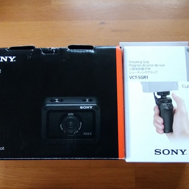 SONY RX0M2 + VCT-SGR1
