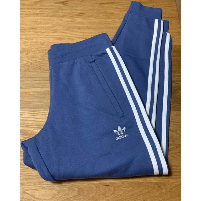 adidas(アディダス)のアディダスオリジナルス　トラックパンツ ジャージ　スウェット メンズのパンツ(その他)の商品写真