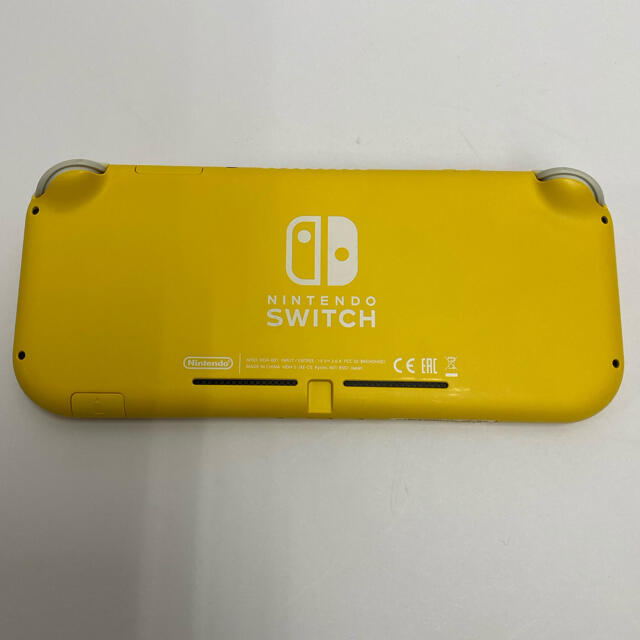 Nintendo Switch(ニンテンドースイッチ)のSwitch lite スイッチライト イエロー 本体 エンタメ/ホビーのゲームソフト/ゲーム機本体(家庭用ゲーム機本体)の商品写真