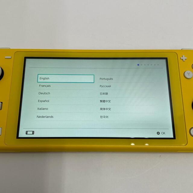 Nintendo Switch(ニンテンドースイッチ)のSwitch lite スイッチライト イエロー 本体 エンタメ/ホビーのゲームソフト/ゲーム機本体(家庭用ゲーム機本体)の商品写真