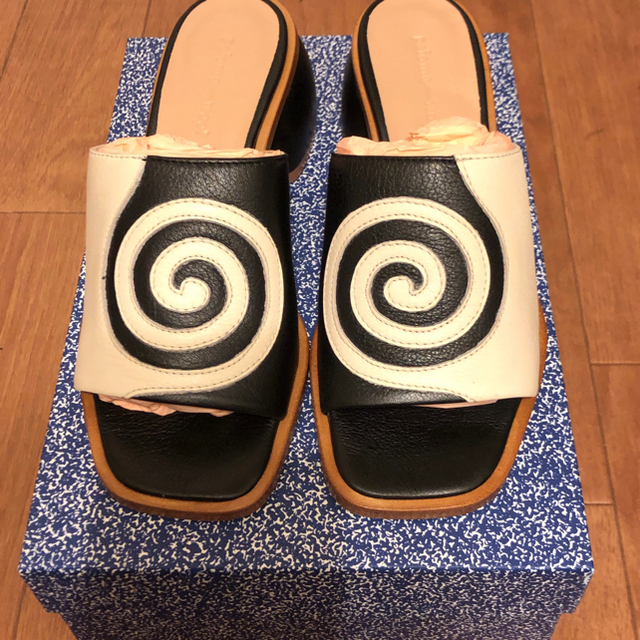 paloma wool サンダル 森星　balance Ying Yang