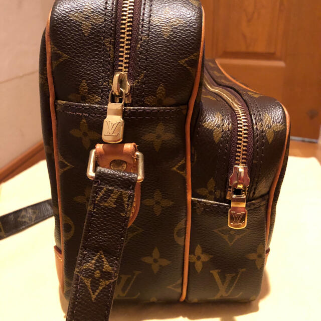 LOUIS VUITTON(ルイヴィトン)のルイヴィトンナイルショルダーバッグ レディースのバッグ(ショルダーバッグ)の商品写真