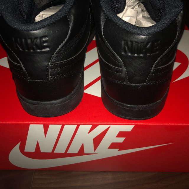 NIKE(ナイキ)のNIKE COURT VISION BLACK MID 28.0cm メンズの靴/シューズ(スニーカー)の商品写真