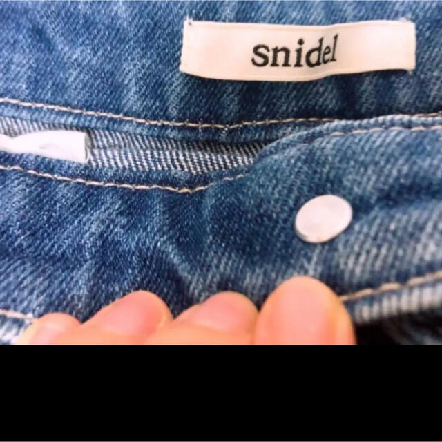 SNIDEL(スナイデル)の在庫一掃セール中 美品　スナイデル　デニム　ショートパンツ レディースのパンツ(ショートパンツ)の商品写真