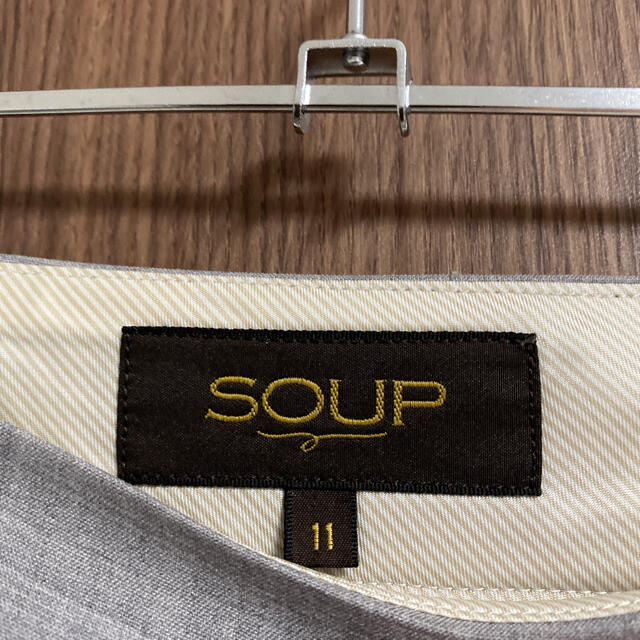 SOUP(スープ)の【最終値引き】新品未使用タグ付き❣️SOUP スカートスーツ　11号　 レディースのフォーマル/ドレス(スーツ)の商品写真