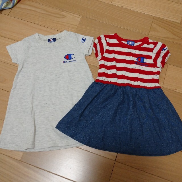 Champion(チャンピオン)の未着用　チャンピオン　ワンピース2点セット キッズ/ベビー/マタニティのキッズ服女の子用(90cm~)(ワンピース)の商品写真