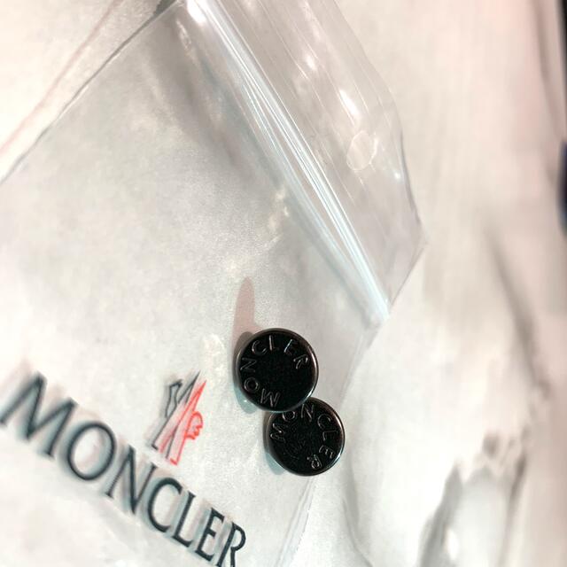 MONCLER(モンクレール)のMONCLER ボタン(2個) ハンドメイドの素材/材料(各種パーツ)の商品写真