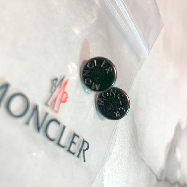 MONCLER(モンクレール)のMONCLER ボタン(2個) ハンドメイドの素材/材料(各種パーツ)の商品写真