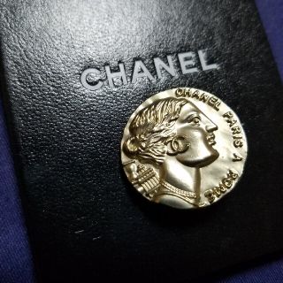 シャネル(CHANEL)のCHANELボタン　特大(各種パーツ)