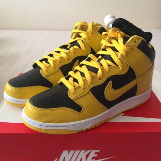 ナイキ(NIKE)の最終値下げ NIKE DUNK HIGH 黒黄 復刻 ナイキ ダンク ジョーダン(スニーカー)