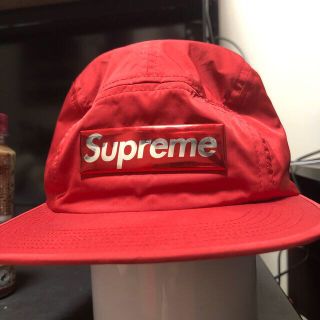 シュプリーム(Supreme)のSupreme Liquid Metal Logo Camp Cap  レッド(キャップ)