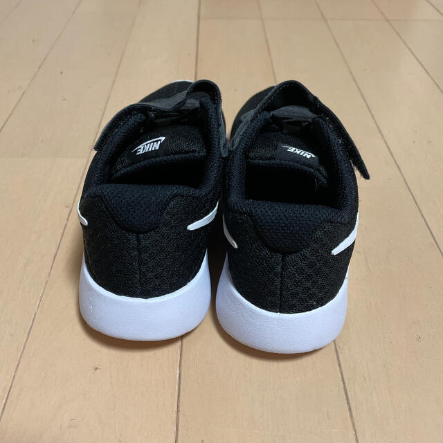 NIKE(ナイキ)のnike ナイキ　タンジュン　キッズ　スニーカー　19 キッズ/ベビー/マタニティのキッズ靴/シューズ(15cm~)(スニーカー)の商品写真