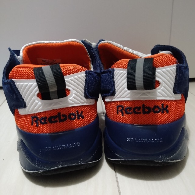 Reebok(リーボック)のリーボック　スニーカー　 キッズ/ベビー/マタニティのキッズ靴/シューズ(15cm~)(スニーカー)の商品写真