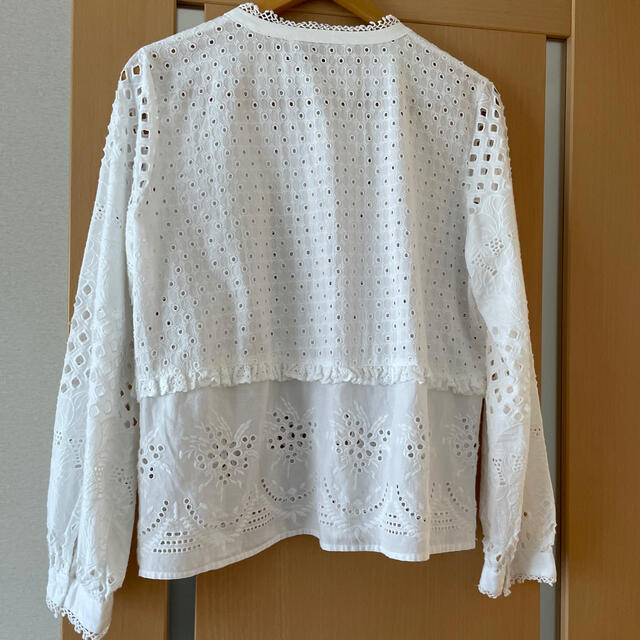 ZARA(ザラ)のerinbo様専用　　　　　　　　　　　　　ZARA  白　ブラウス　カットソー レディースのトップス(シャツ/ブラウス(長袖/七分))の商品写真