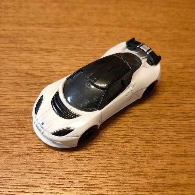 Takara Tomy(タカラトミー)のトミカ  スポーツカー＆スーパーカー10台セット エンタメ/ホビーのおもちゃ/ぬいぐるみ(ミニカー)の商品写真