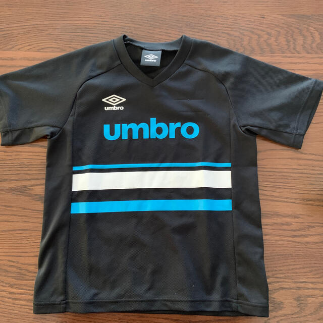 UMBRO(アンブロ)のumbroのTシャツ スポーツ/アウトドアのサッカー/フットサル(ウェア)の商品写真