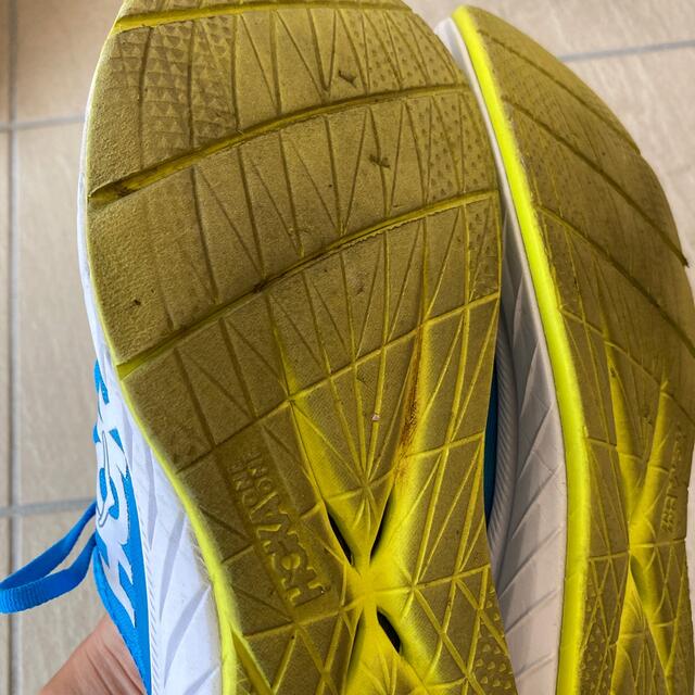 HOKA ONE ONE CarbonX2 26.0cm スポーツ/アウトドアのランニング(シューズ)の商品写真