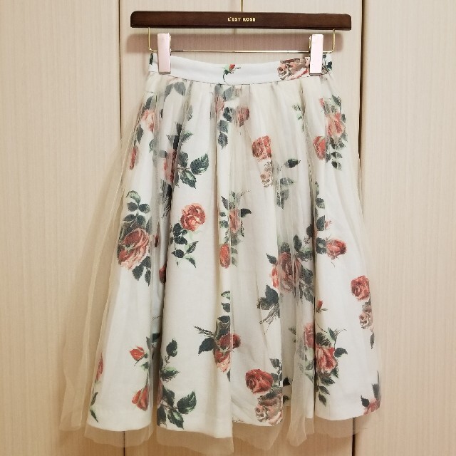 L'EST ROSE - LEST ROSE 花柄スカートの通販 by snoopy shop L'EST ROSE - LEST ROSE 花柄スカートの通販 by snoopy shop