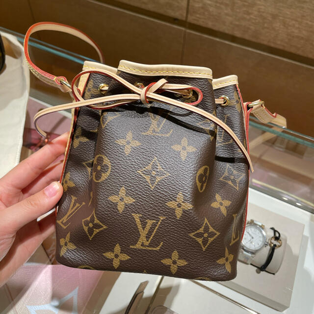 lv nano noeバッグ