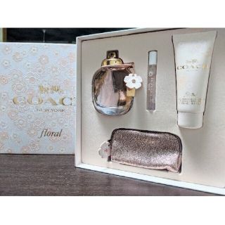 コーチ(COACH)のCOACH　コーチ　香水　90ml　ミニ香水　ボディローション　ミニポーチ(香水(女性用))