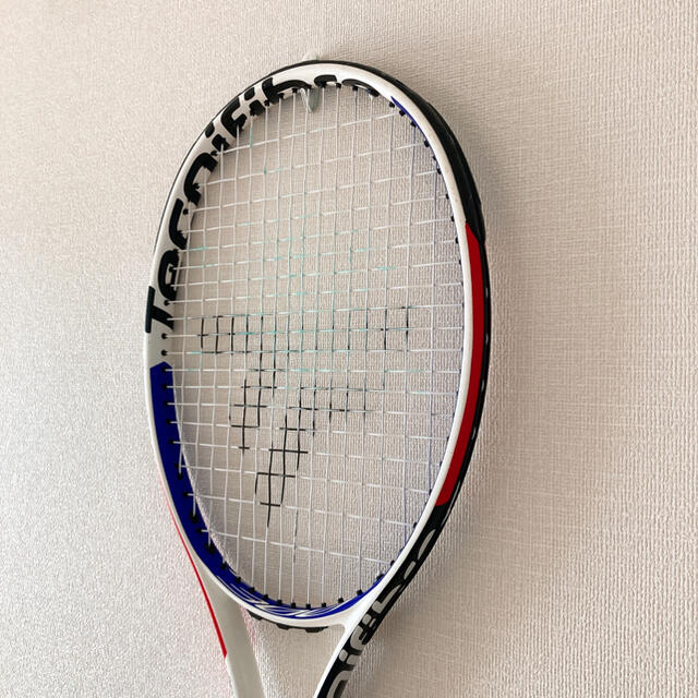 BRIDGESTONE(ブリヂストン)のテクニファイバー ティーファイト300エックスティーシーtfight300xtc スポーツ/アウトドアのテニス(ラケット)の商品写真