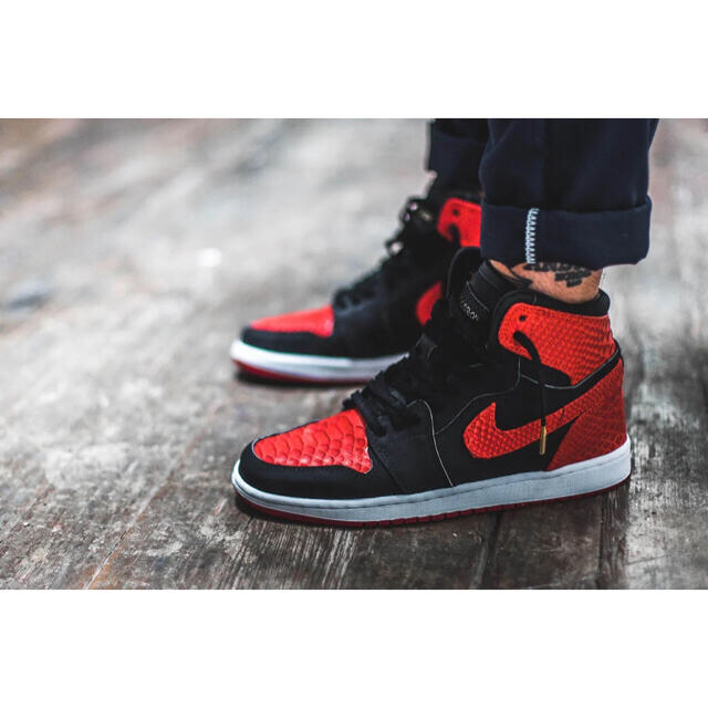 NIKE(ナイキ)のThe Shoe Surgeon JORDAN1 LUX Bred Banned メンズの靴/シューズ(スニーカー)の商品写真