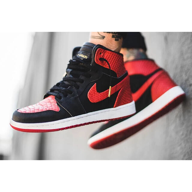 NIKE(ナイキ)のThe Shoe Surgeon JORDAN1 LUX Bred Banned メンズの靴/シューズ(スニーカー)の商品写真