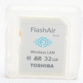 トウシバ(東芝)の✨ほぼ未使用品✨❤️TOSHIBA FlashAir SDカード 32GB❤️(デジタル一眼)